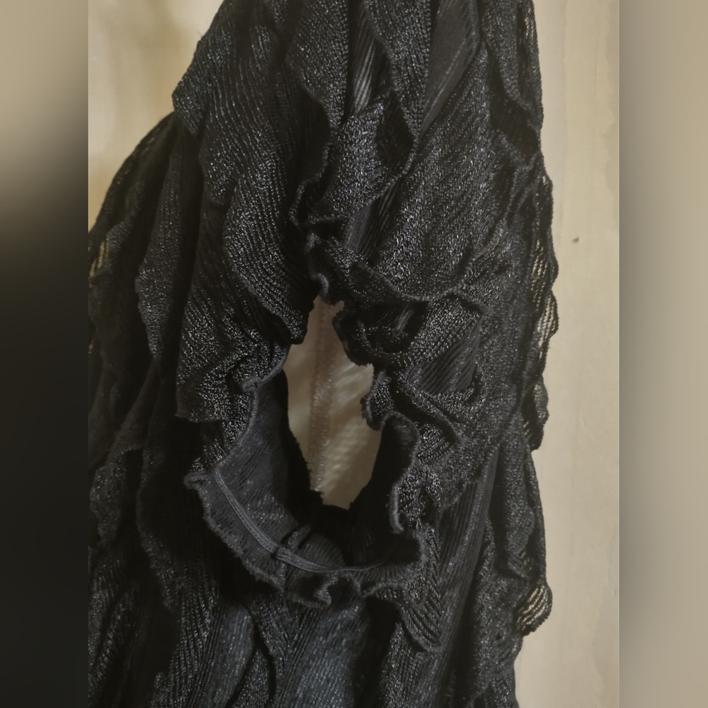 Once Again Black Ruffled Top - Picture 9 of 10
